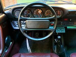 Image 36/64 de Porsche 911 SC 3.0 (1978)