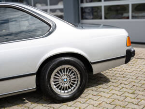 Image 7/36 of BMW 633 CSi (1977)