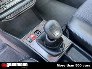 Immagine 15/15 di Mercedes-Benz 190 E 3.2 AMG (1986)
