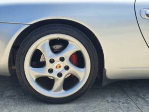 Image 20/31 de Porsche 911 Carrera (2000)