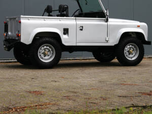 Bild 1/49 von Land Rover Defender 90 (1990)