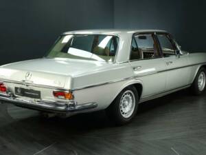 Image 2/30 of Mercedes-Benz 300 SEL 6.3 (1970)