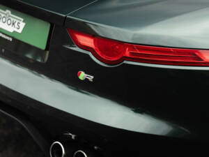 Bild 14/32 von Jaguar F-Type R (2016)