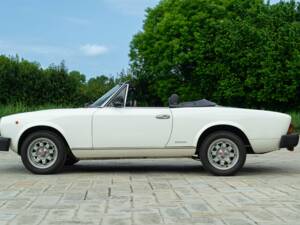 Image 6/50 of FIAT Spider 2000 Pininfarina 50th Anniversary Edition (1981)