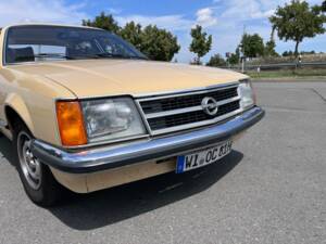 Immagine 6/39 di Opel Commodore 2,5 S (1981)