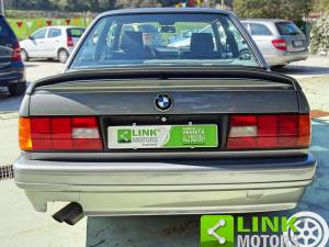 Image 10/10 of BMW 320i (1991)