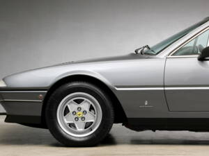 Image 13/21 of Ferrari 412 (1987)