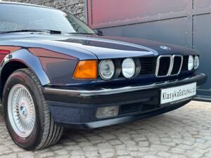 Immagine 78/99 di BMW 735i (1988)
