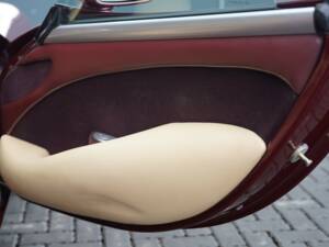 Image 14/50 of TVR Tuscan S (2002)