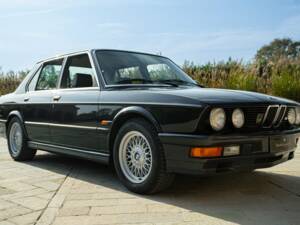 Immagine 10/50 di BMW M 535i (1985)