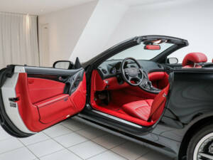 Image 4/21 of Mercedes-Benz SL 65 AMG (2005)