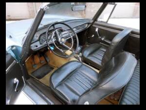 Image 6/9 of Peugeot 404 Injection (1968)