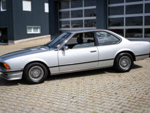 Bild 35/36 von BMW 633 CSi (1977)