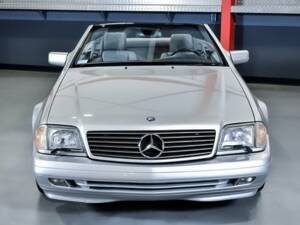 Bild 2/7 von Mercedes-Benz SL 500 (1998)