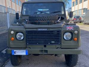 Image 2/50 of Land Rover 110 (1989)