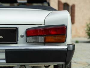 Image 15/50 of FIAT Spider 2000 Pininfarina 50th Anniversary Edition (1981)