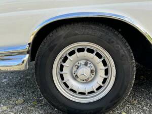 Image 46/50 of Mercedes-Benz 220 SE b (1963)