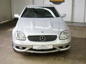 Immagine 4/50 di Mercedes-Benz SLK 32 AMG (2002)
