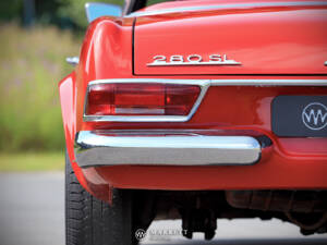 Image 19/70 of Mercedes-Benz 280 SL (1969)