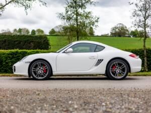 Immagine 24/44 di Porsche Cayman S Black Edition (2011)