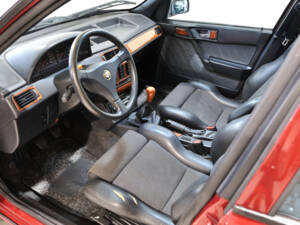 Afbeelding 13/27 van Alfa Romeo 155 1.8 Twin Spark (1996)