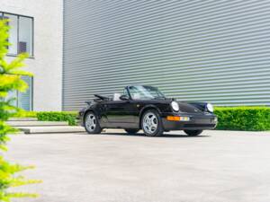 Image 33/38 of Porsche 911 Carrera 2 (1992)