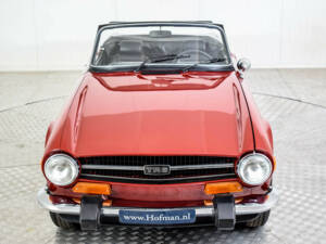 Image 33/50 de Triumph TR 6 (1974)