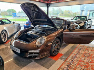 Image 14/21 de Porsche 911 Carrera 4S (2010)