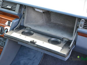 Image 34/39 of Mercedes-Benz 200 D (1993)