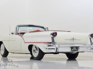 Image 3/50 of Oldsmobile Super 88 Convertible (1957)