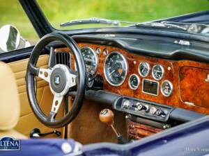 Immagine 25/36 di Triumph TR 4A IRS (1966)