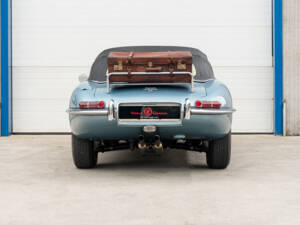 Afbeelding 4/79 van Jaguar E-Type 4.2 (1967)