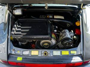 Imagen 28/33 de Porsche 911 Turbo 3.3 (1989)