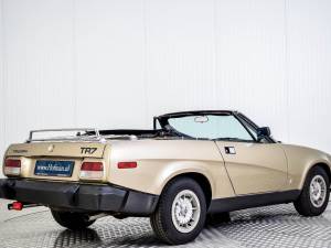 Image 2/50 de Triumph TR 8 (1980)