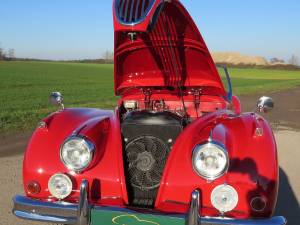 Image 42/50 of Jaguar XK 140 SE OTS (1955)