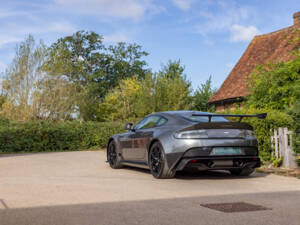 Imagen 25/66 de Aston Martin Vantage GT8 (2017)