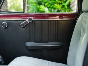 Image 30/50 of Alfa Romeo Giulia Nuova Super 1300 (1974)