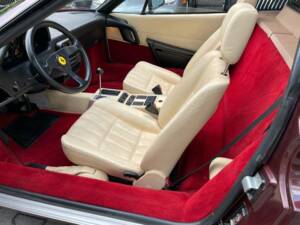 Afbeelding 14/20 van Ferrari 328 GTS (1989)