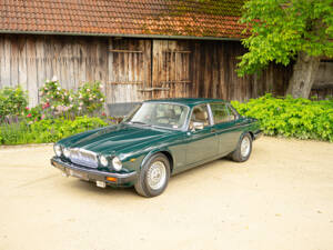 Afbeelding 7/100 van Jaguar XJ 12 (1991)