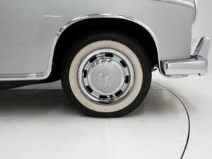 Image 10/15 of Mercedes-Benz 220 S Cabriolet (1959)