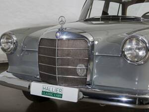 Afbeelding 4/20 van Mercedes-Benz 190 c (1962)