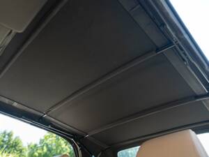 Image 29/50 of BMW 320i (1989)