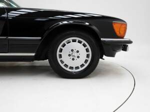 Image 10/15 of Mercedes-Benz 380 SL (1985)