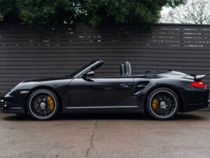 Imagen 8/51 de Porsche 911 Turbo S (2011)