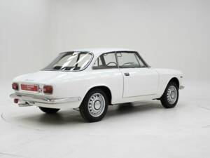 Imagen 2/15 de Alfa Romeo Giulia 1600 Sprint GT (1966)
