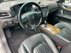 Image 9/18 of Maserati Ghibli (2014)