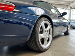 Image 40/44 de Porsche 911 Carrera (2000)