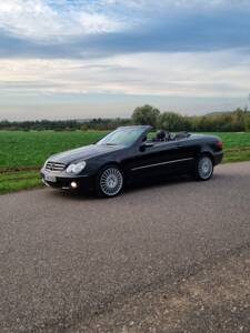 Image 28/31 de Mercedes-Benz CLK 200 K (2006)