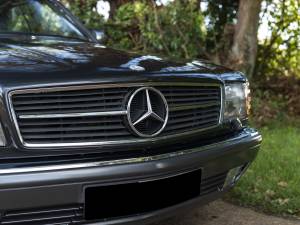 Image 8/36 of Mercedes-Benz 420 SEC (1990)