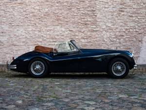 Image 10/36 of Jaguar XK 140 DHC (1957)